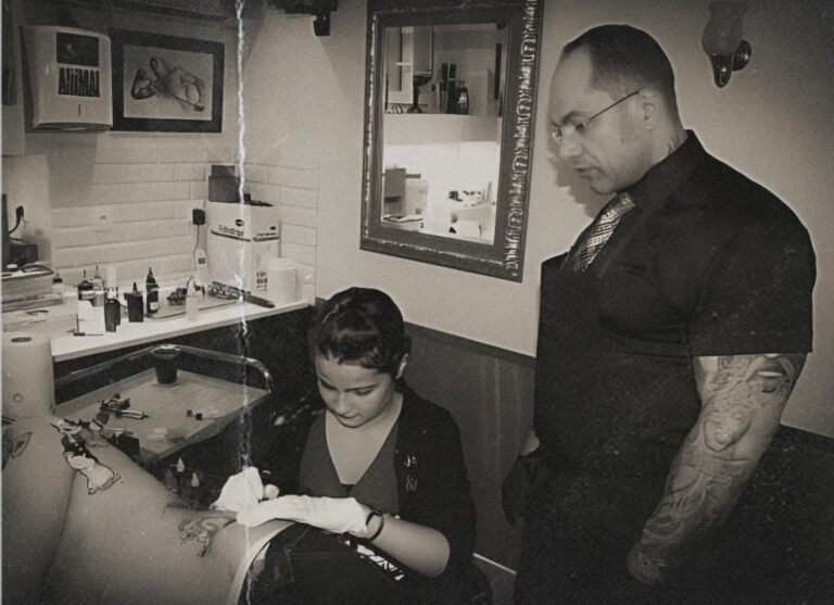 Tatoueuse Art Nouveau Avignon Tamara Chaudesaigues