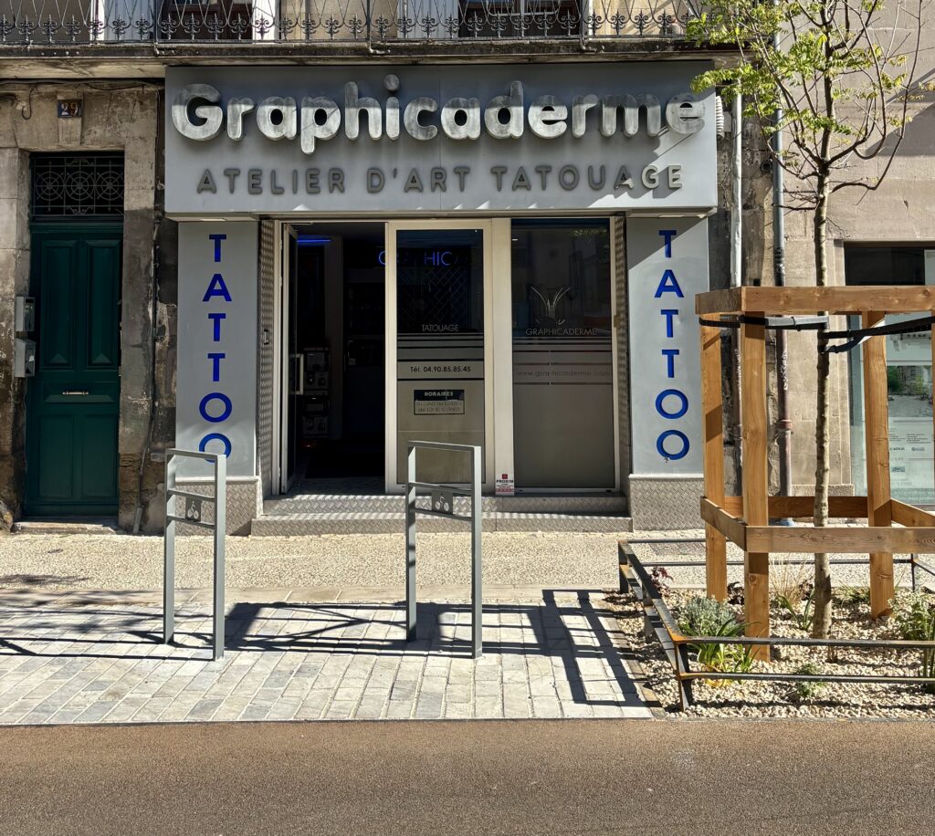 Façade du studio Graphicaderme Atelier d'Art Tatouage, 29 rue Thiers, Avignon