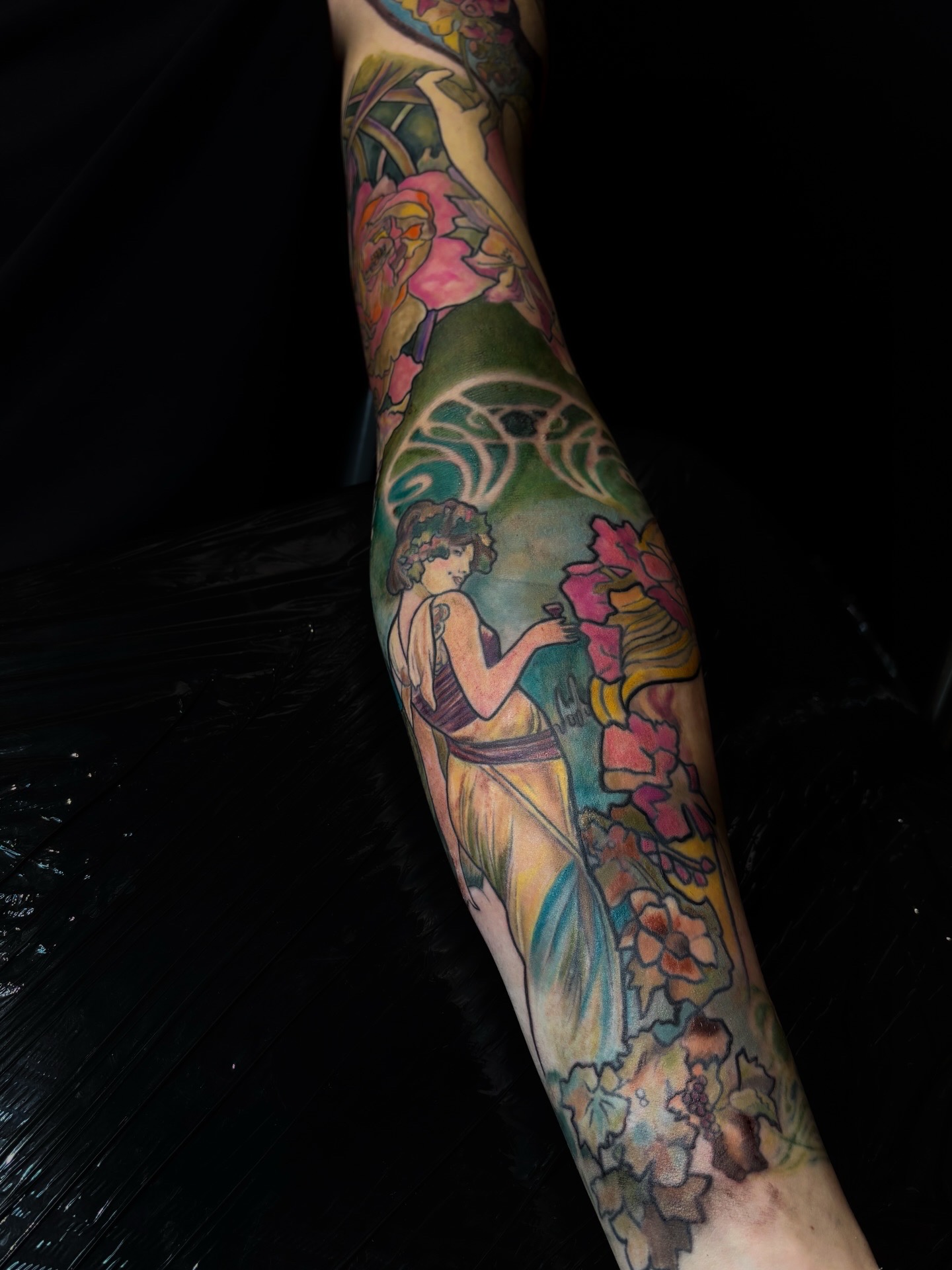 Full colour Art Nouveau full sleeve inspired by Alphonse Mucha, female figure and flowers, Tamara Chaudesaigues