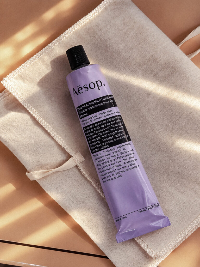 Crème pour les mains Aesop, un essentiel dans mon sac Marni Trunk