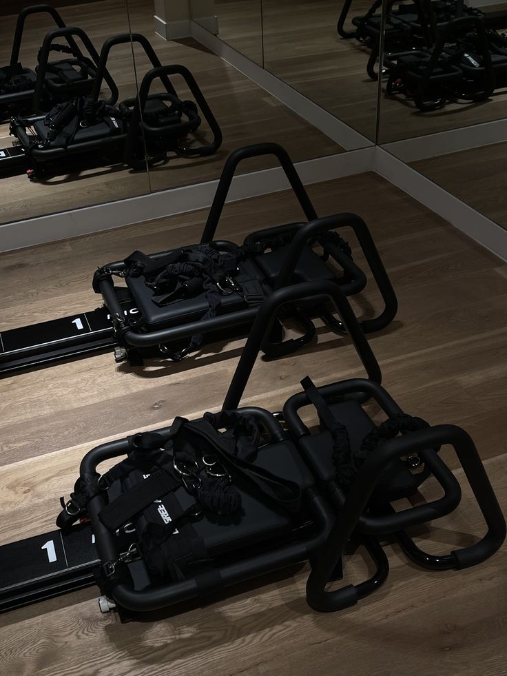 Machines Megaformer pour une séance de Lagree chez KOSM aux Angles