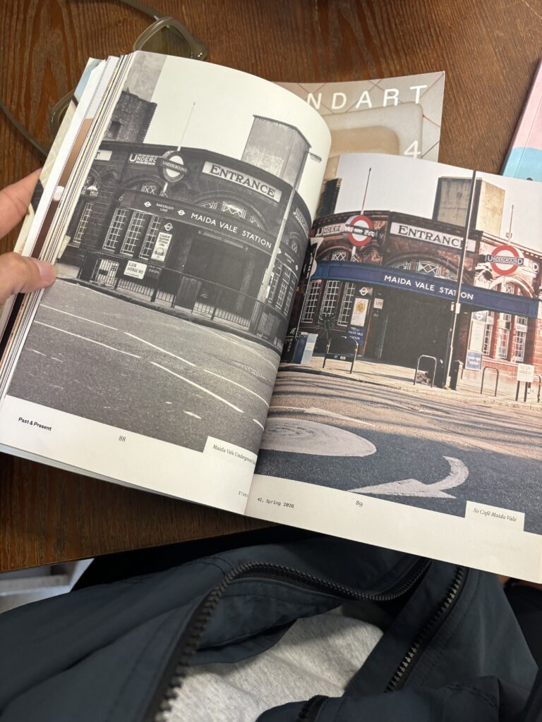 Double page Past & Present du magazine Standart consacrée à Londres et à la culture café.