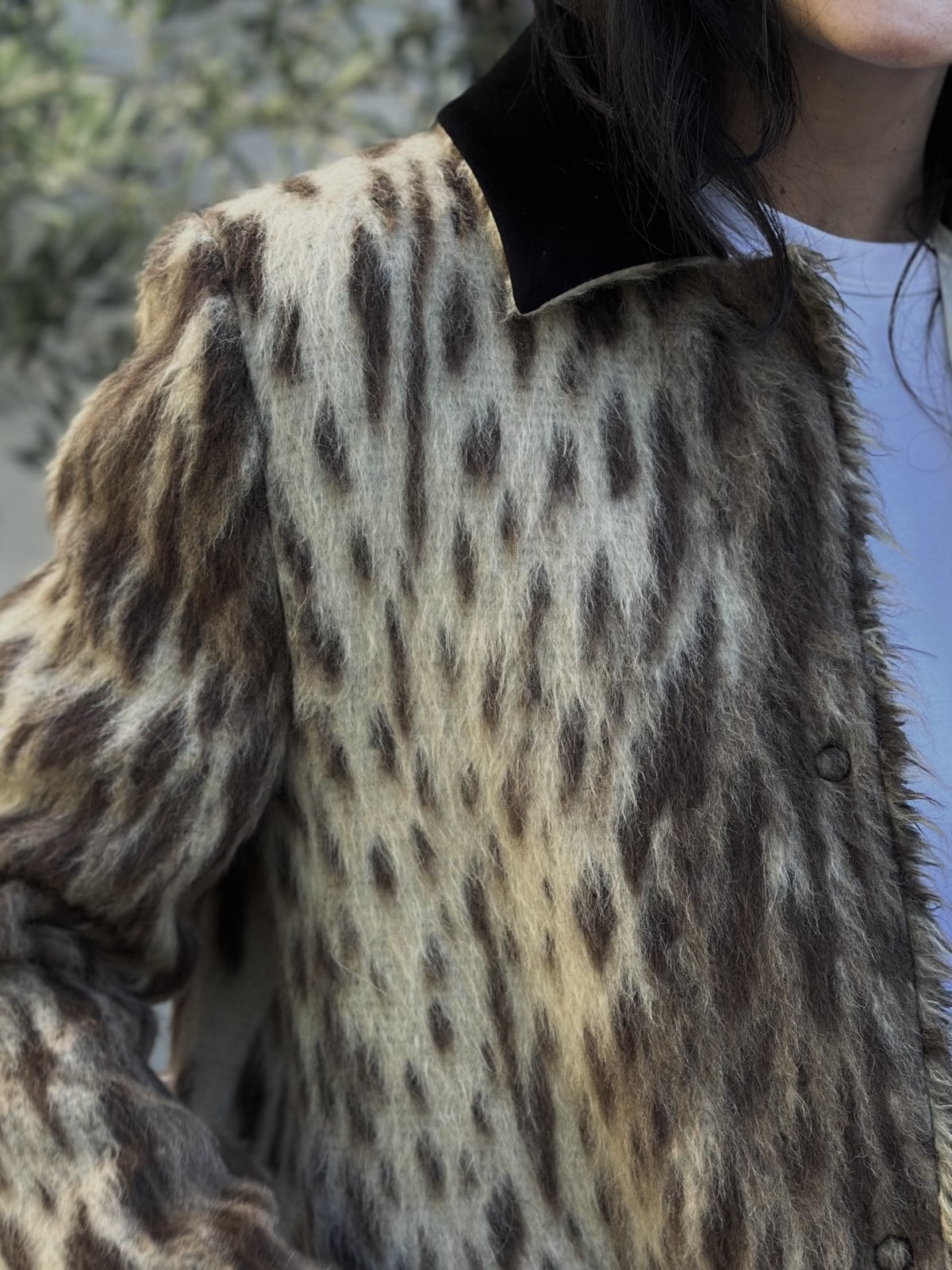 Black velvet collar and leopard-print material from Forte Forte